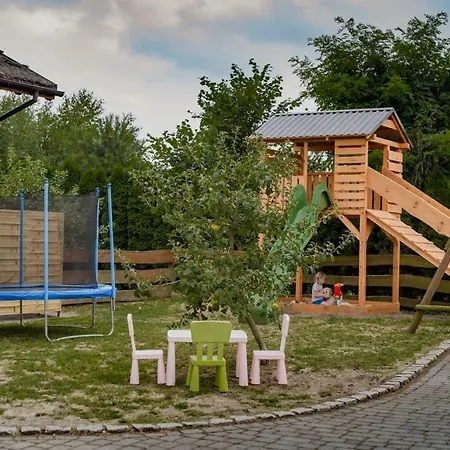 Tatarska Zagroda - Agroturystyka Dolina Baryczy Noclegi - Domek Jelonek Krosnice Exterior photo